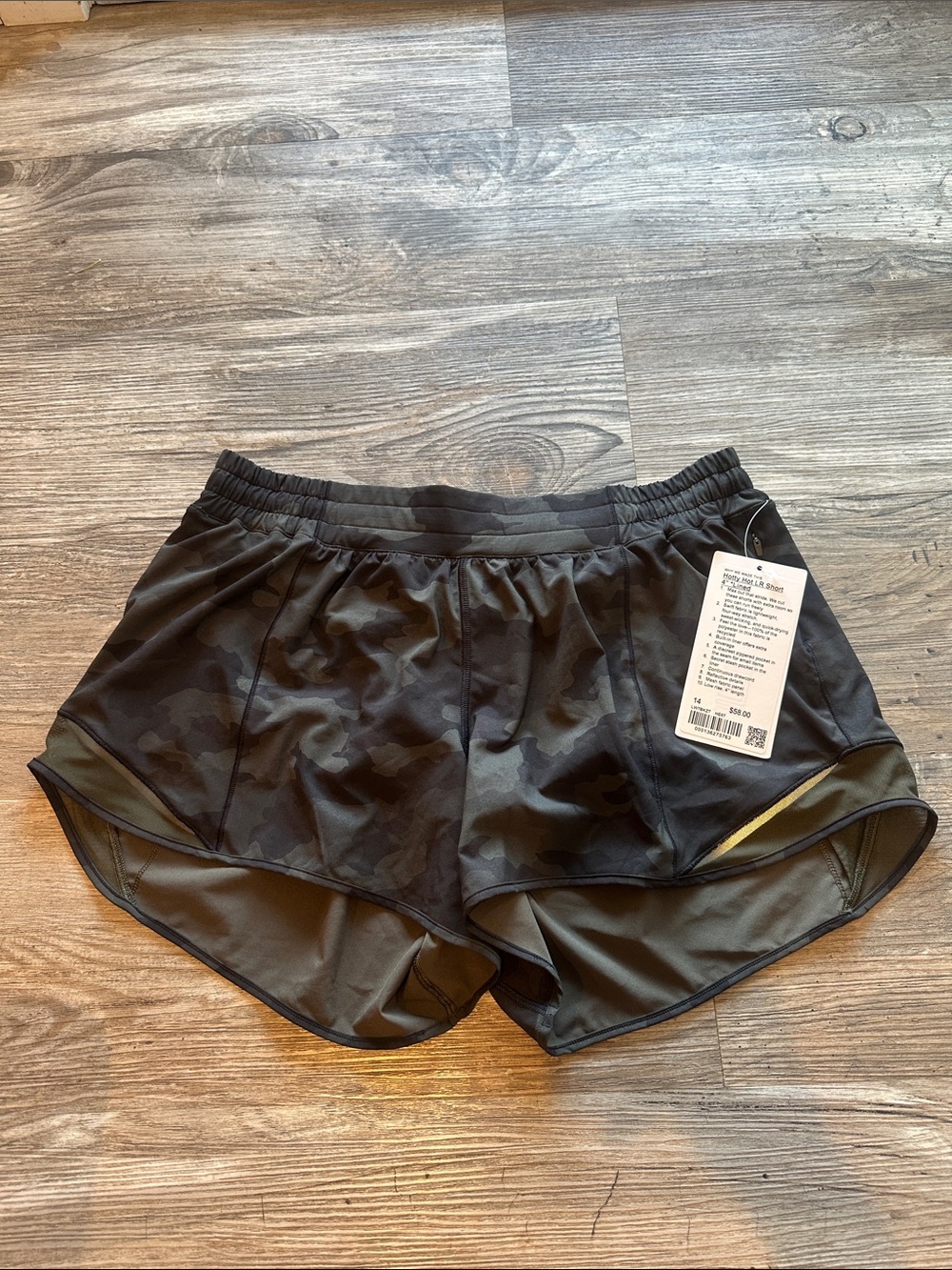 NWT! Lululemon Hotty Hot Low Rise Short 4"
Heritage 365 Camo Dark Olive Multi